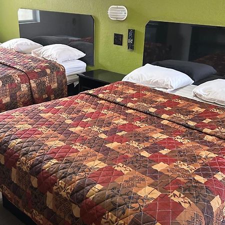 Fort Myers Inn Bagian luar foto
