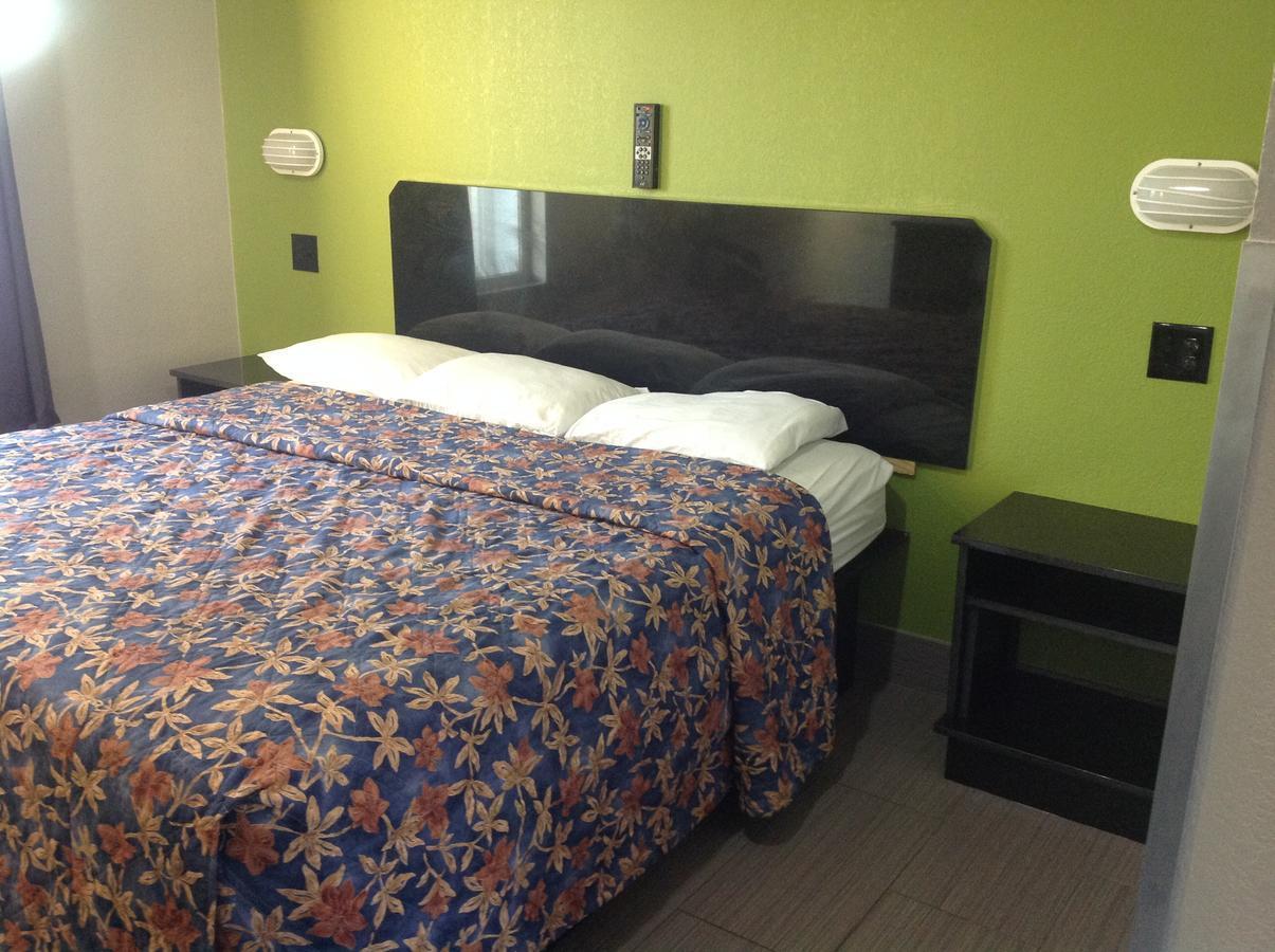Fort Myers Inn Bagian luar foto