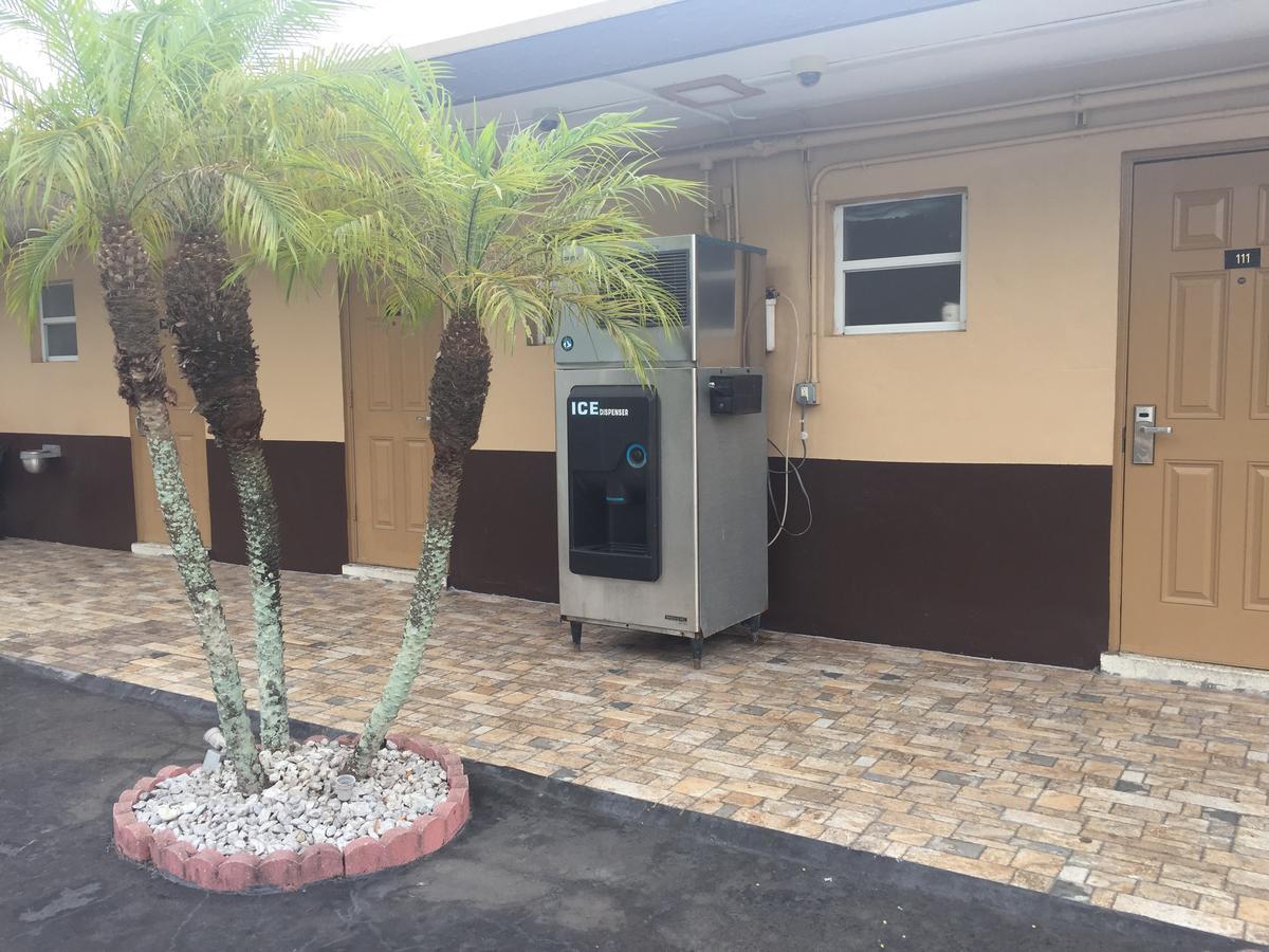 Fort Myers Inn Bagian luar foto
